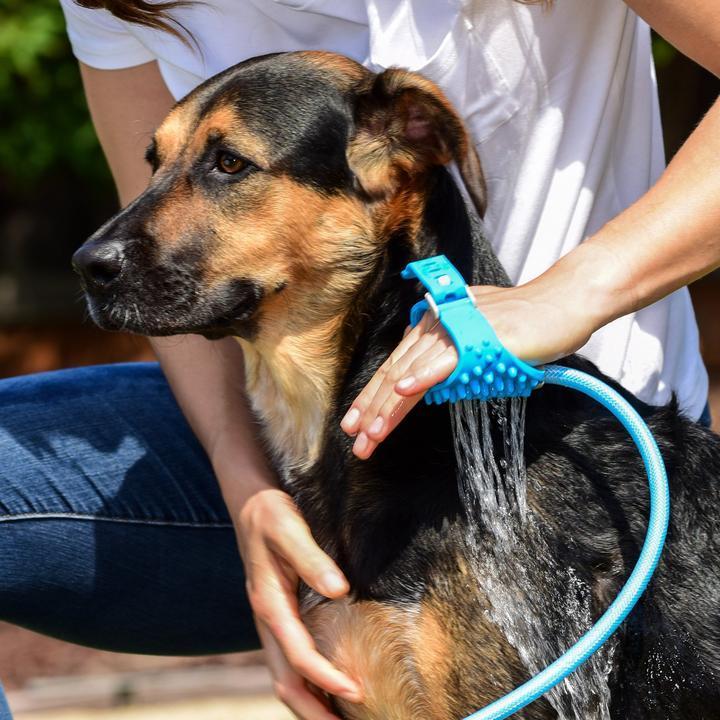 Handheld Pet Shower Grip