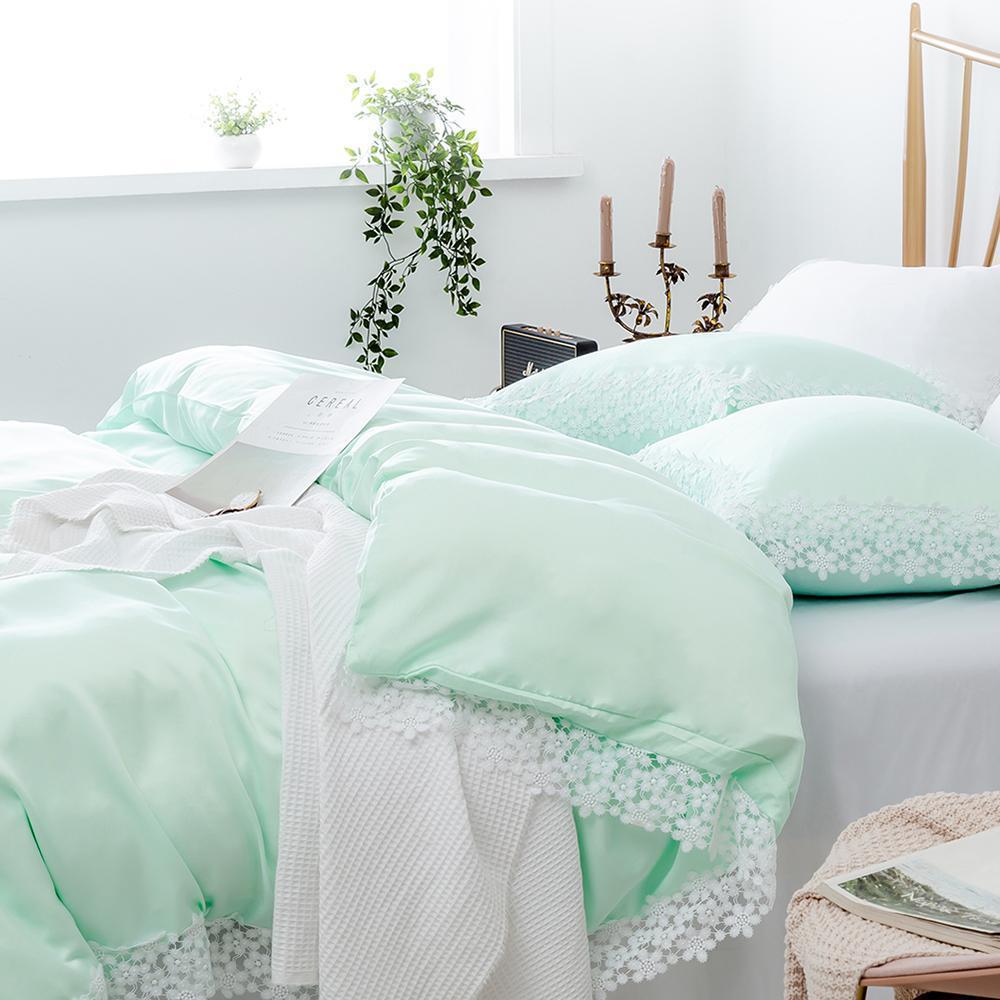 Soft Lace Bedspread Bedding Set